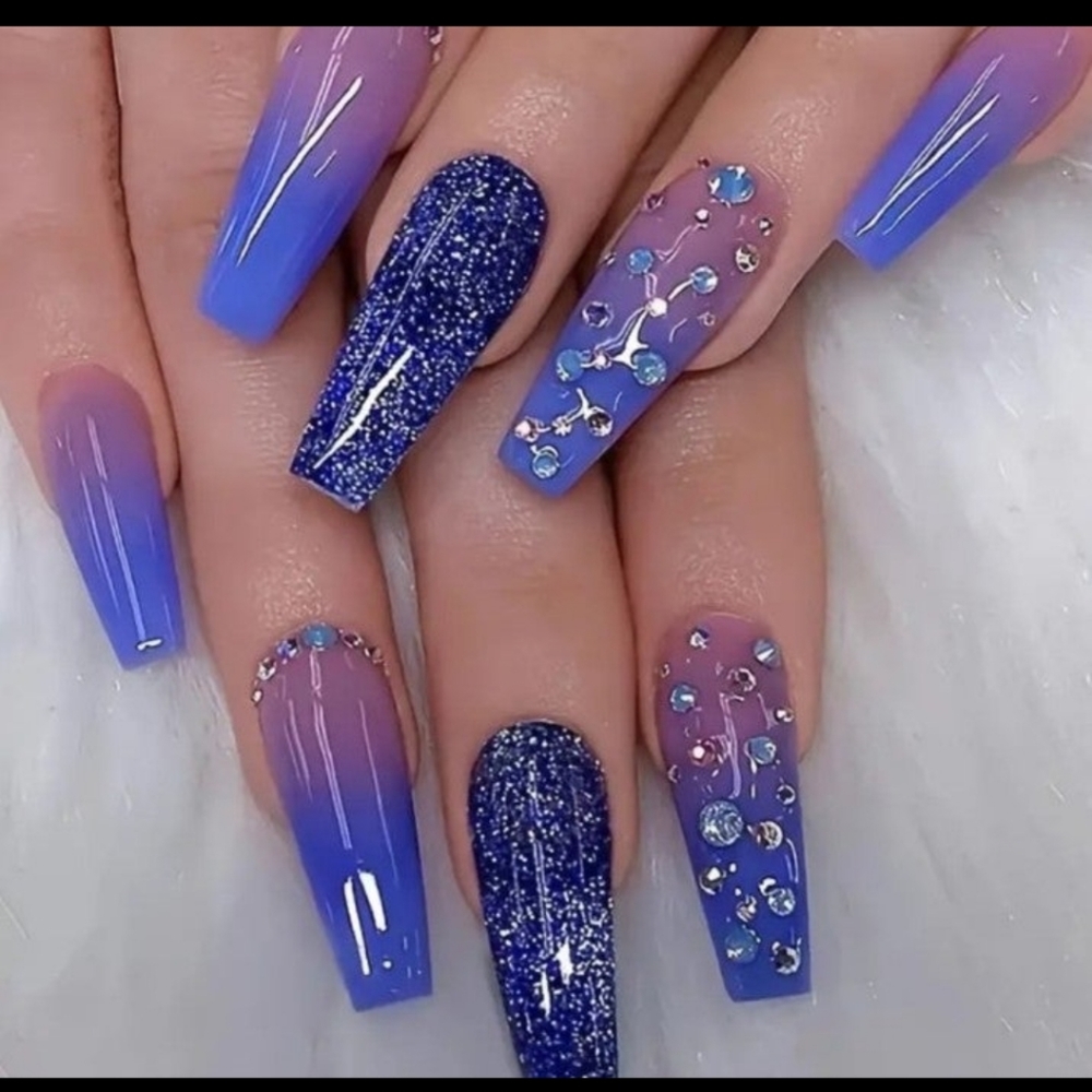 Press on nails